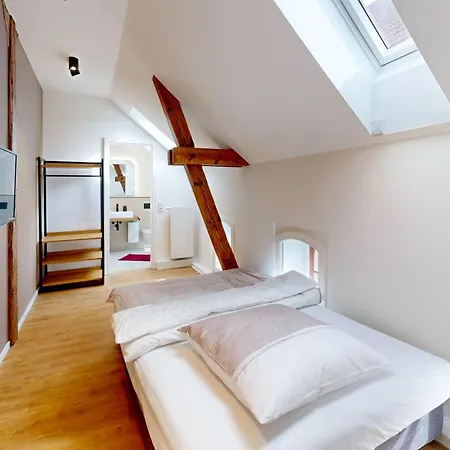 11 No 8a Boardinghouse Lejlighed
